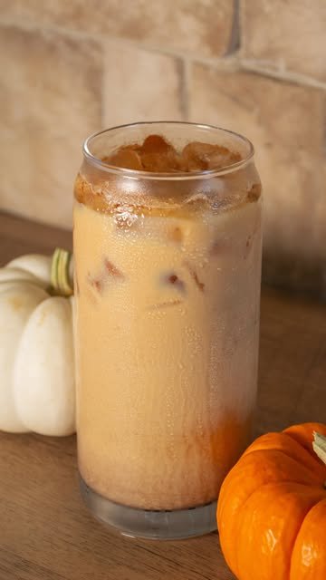 Reel: Pumpkin Latte con hielo